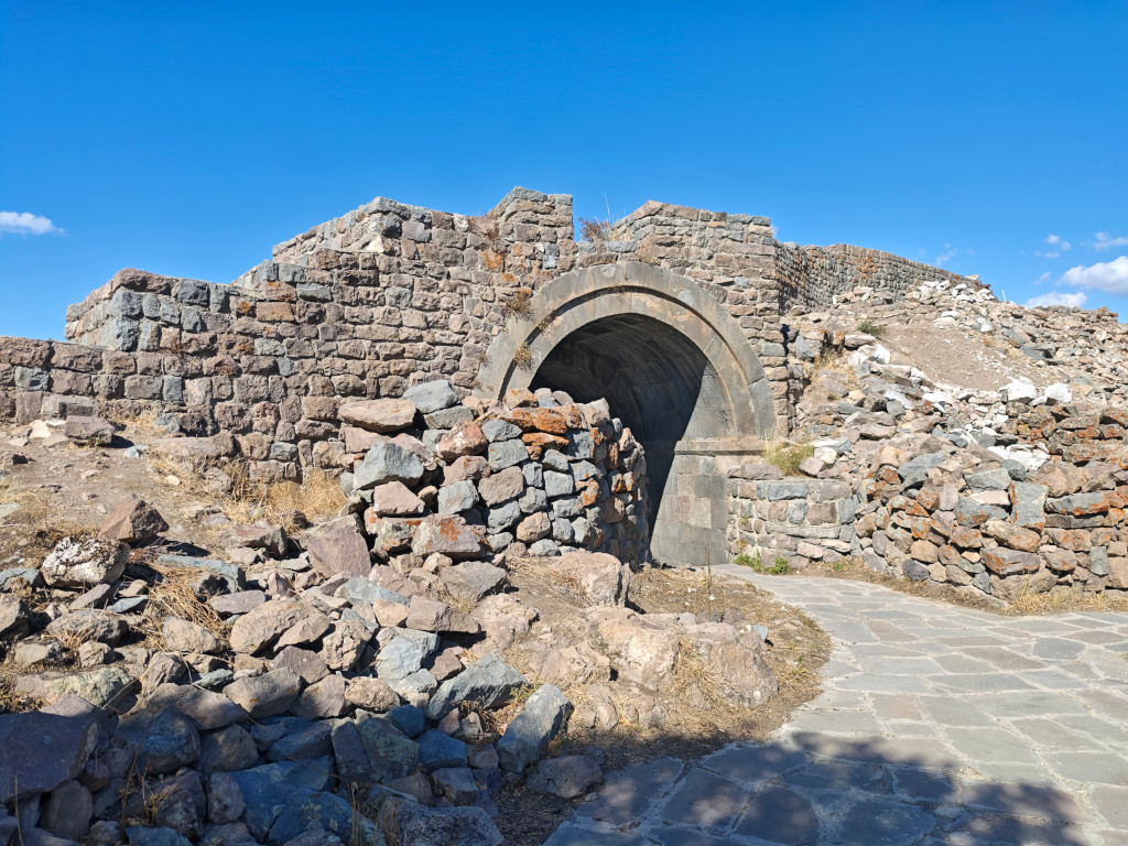 Крепость Смбатаберд