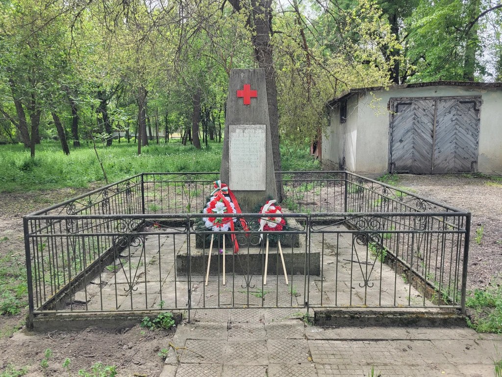 Болгарене, русские памятники